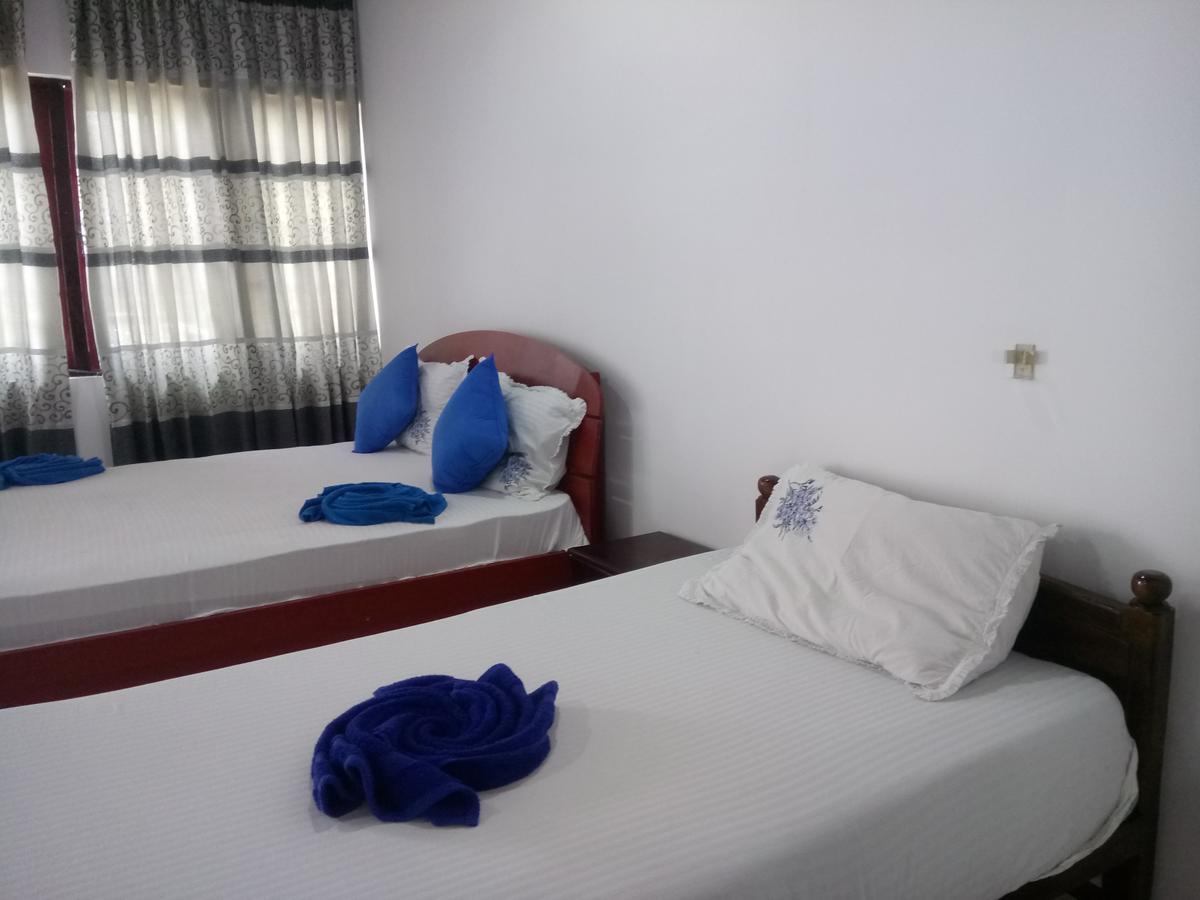 Oasis Beach Hotel Negombo Buitenkant foto