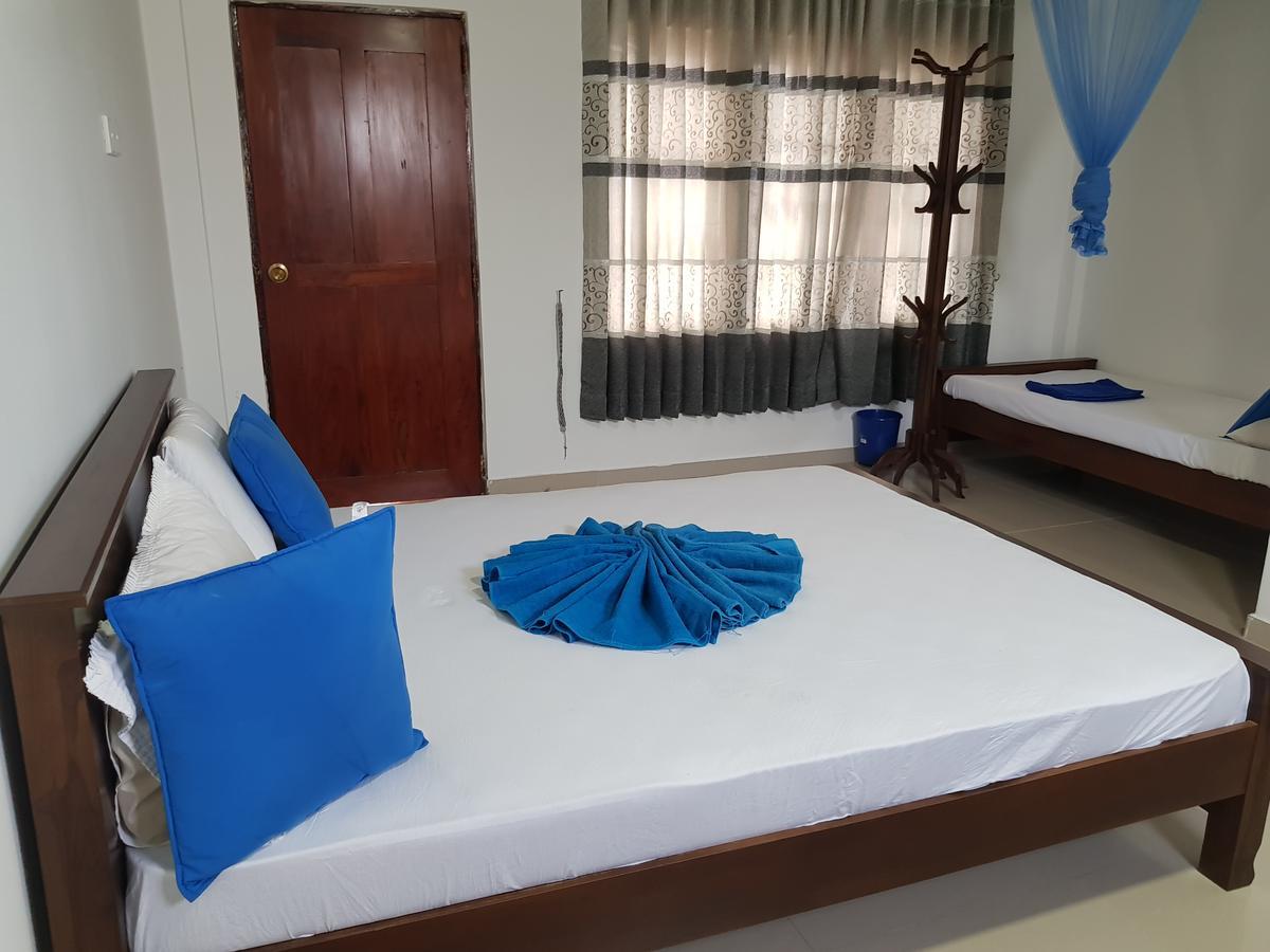 Oasis Beach Hotel Negombo Buitenkant foto